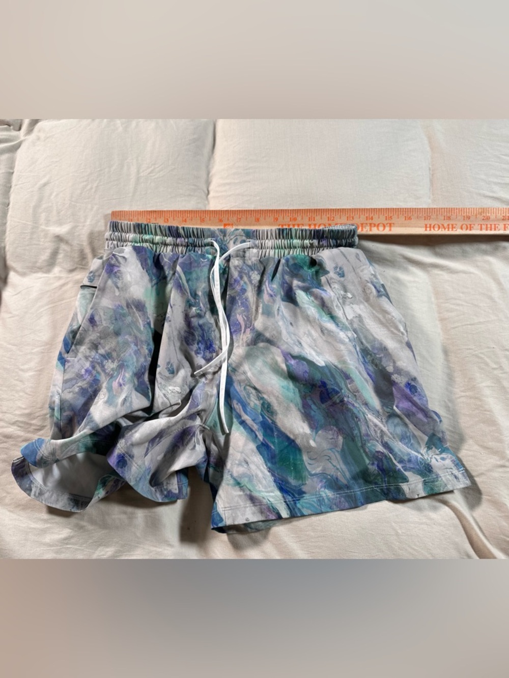 Lululemon Athletica Men’s Swimming Trunks Paint Swirl Small 5” Pre Owned - Picture 4 of 15